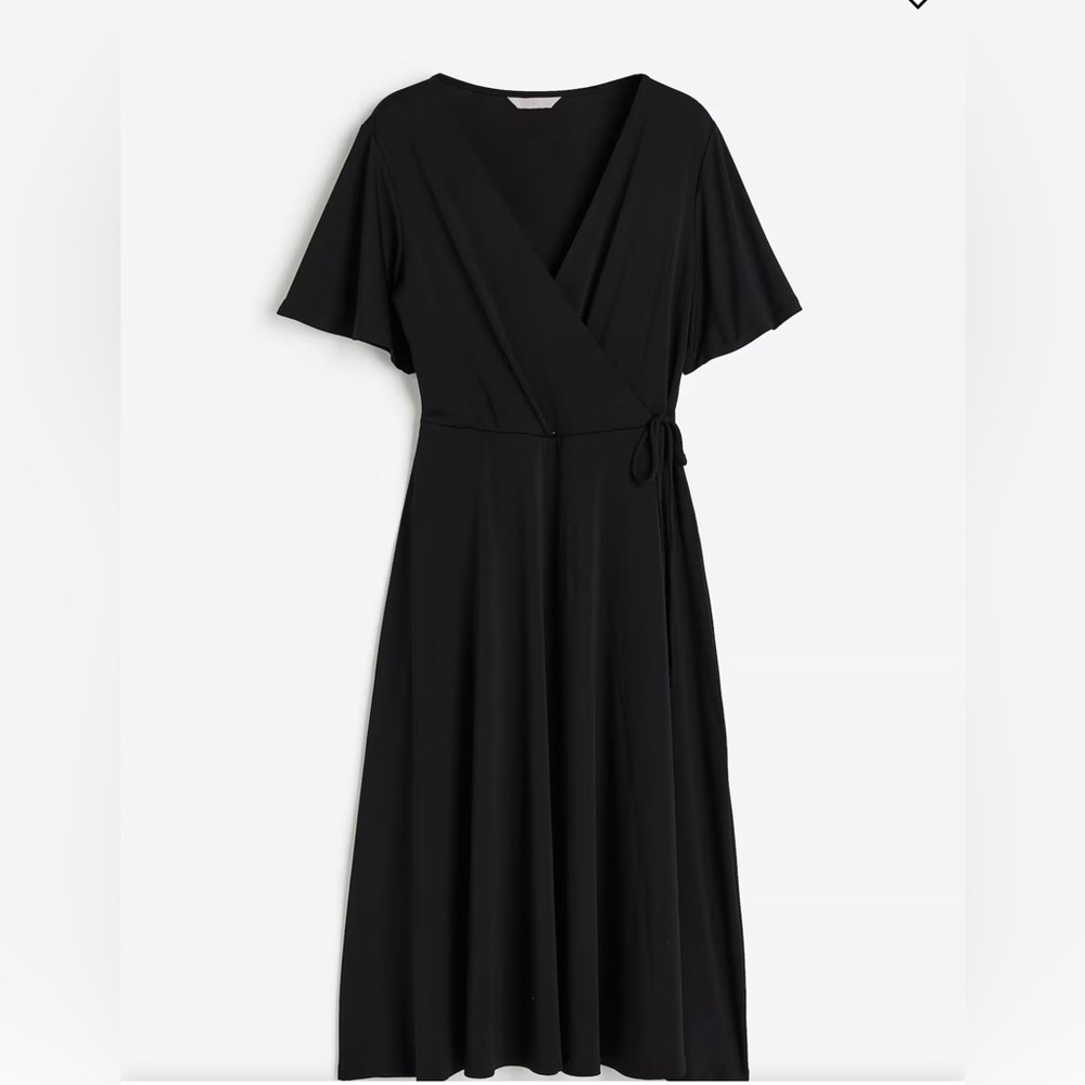 Stunning EUC H&M wrap dress with tie front